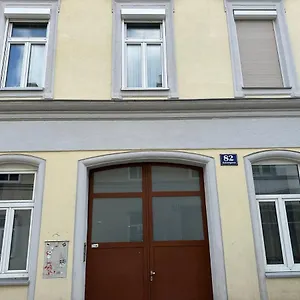 Cozy 8-person In Located At Haberlgasse 82 N1 Apartament Wiedeń